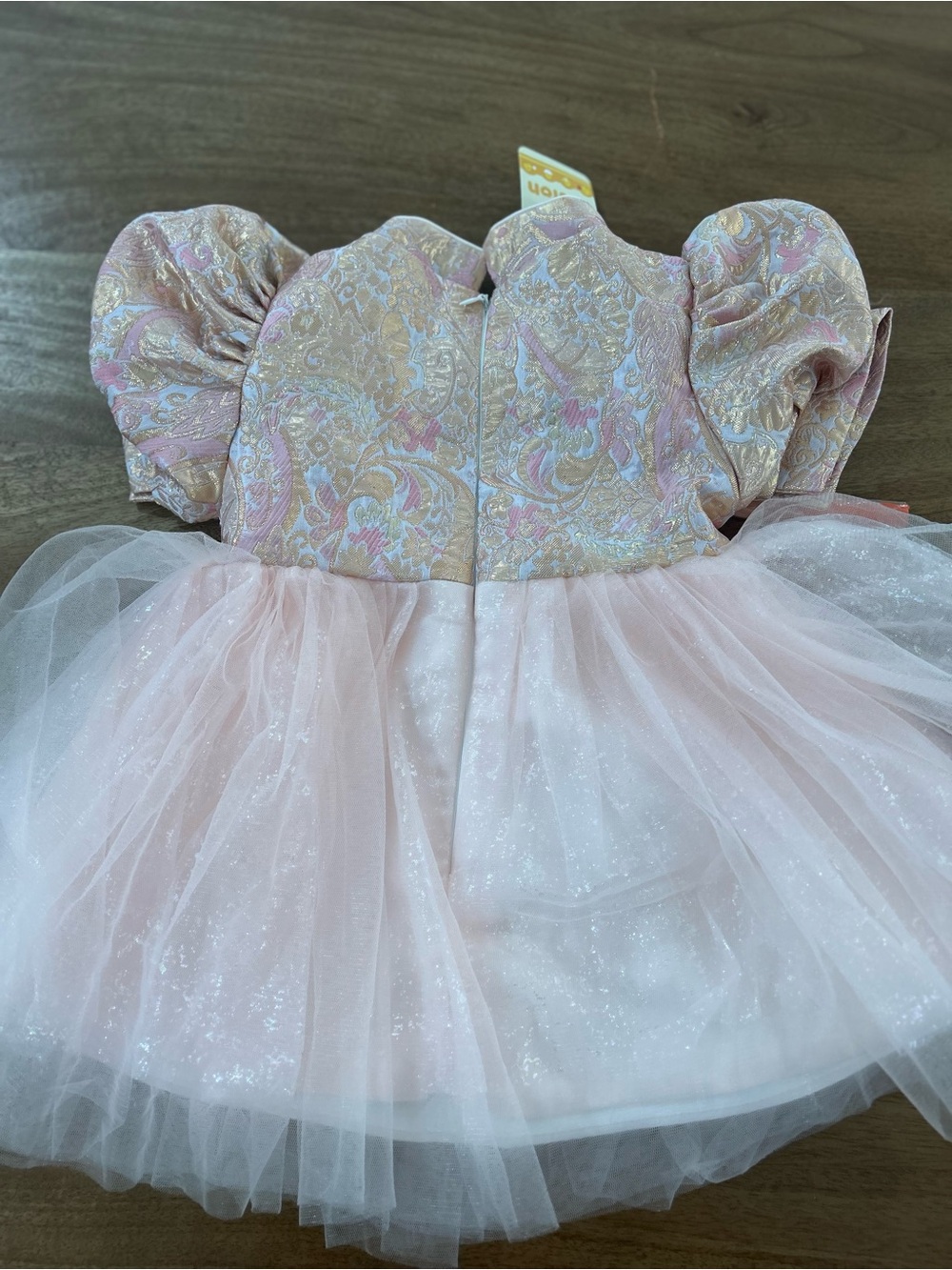 Pink Brocade Puff-Sleeve and Tulle Dress for Toddlers - Picture 3 of 11